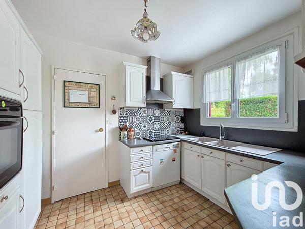 Maison à vendre 7 pièces 150 m² Le Mesnil-Saint-Denis