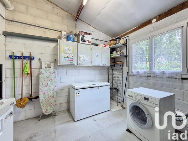 Maison à vendre 7 pièces 150 m² Le Mesnil-Saint-Denis