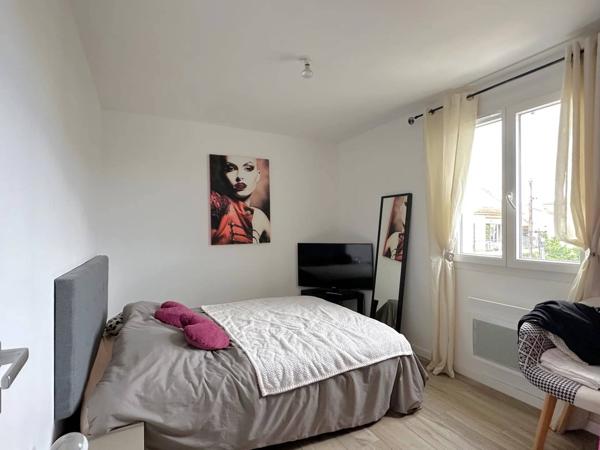 Maison - villa T4 - garage - terrasse - jardin / quartier Bonnes herbes