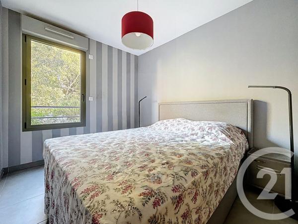 Appartement T3 à vendre  3 pièces - 66,20 m2 MARSEILLE - 13008