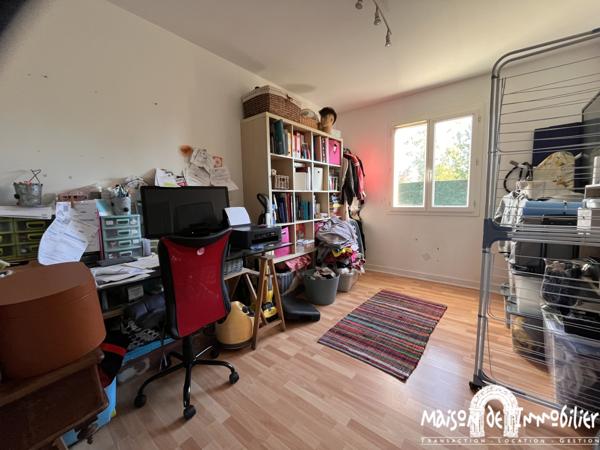 Vente Maison contemporaine de plain-pied - 6 pièces - 139m² - Jardin avec piscine, Garage - COGNAC