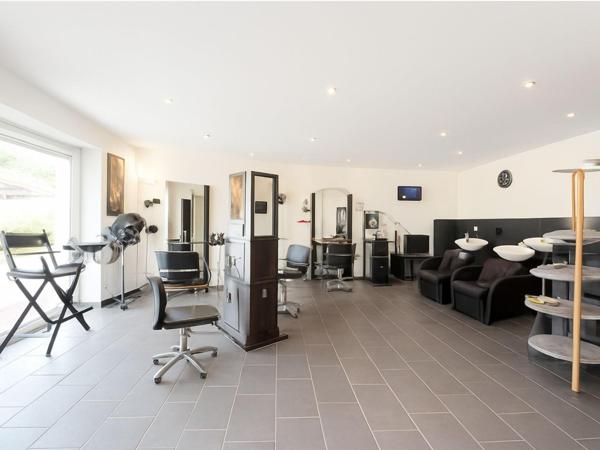 Murs commerciaux – Douville (24140)