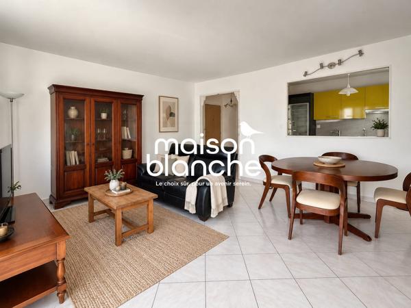 TOURS NORD -T3 AVEC BALCON,PARKING&CAVE