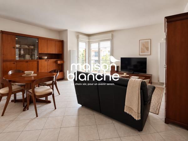 TOURS NORD -T3 AVEC BALCON,PARKING&CAVE