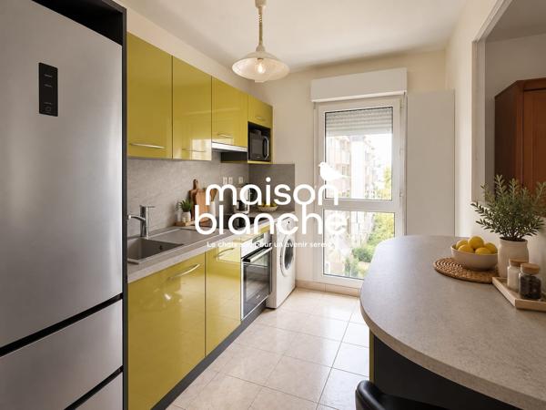TOURS NORD -T3 AVEC BALCON,PARKING&CAVE
