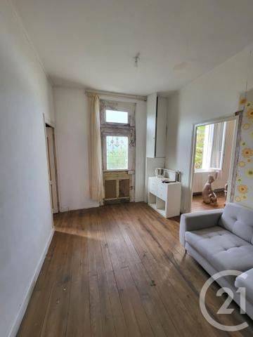 Maison à vendre  3 pièces - 107 m 2   SAINTES  - 17