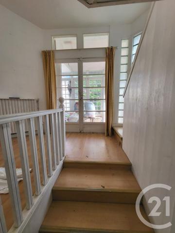 Maison à vendre  3 pièces - 107 m 2   SAINTES  - 17