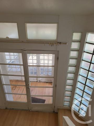 Maison à vendre  3 pièces - 107 m 2   SAINTES  - 17