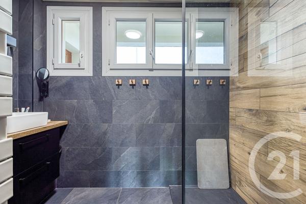 Appartement F4 à vendre  4 pièces - 92,40 m2 RUMILLY - 74