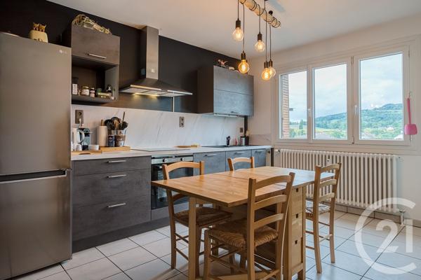 Appartement F4 à vendre  4 pièces - 92,40 m2 RUMILLY - 74