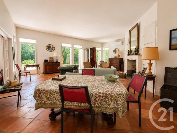 Maison à vendre  5 pièces - 160,57 m 2   SOULAC SUR MER  - 33