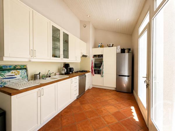 Maison à vendre  5 pièces - 160,57 m 2   SOULAC SUR MER  - 33