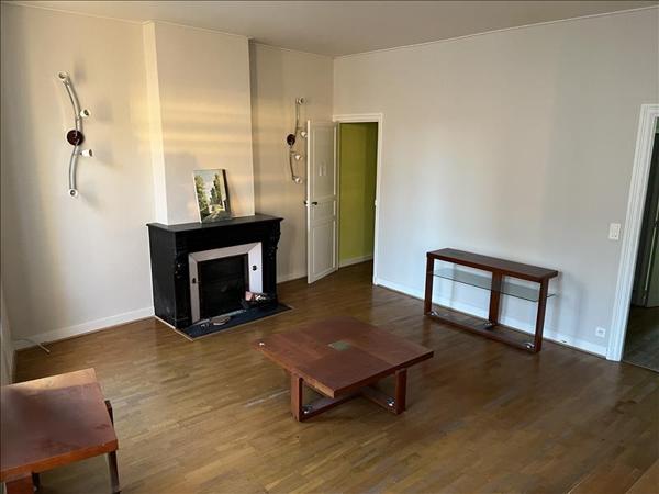 Maison à vendre |  Mauzé-sur-le-Mignon |  14 pièces | 323 m²