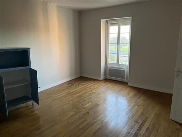 Maison à vendre |  Mauzé-sur-le-Mignon |  14 pièces | 323 m²