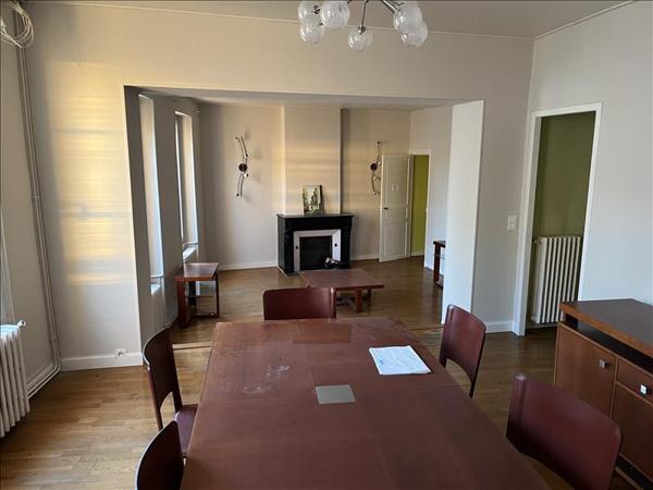 Maison à vendre |  Mauzé-sur-le-Mignon |  14 pièces | 323 m²