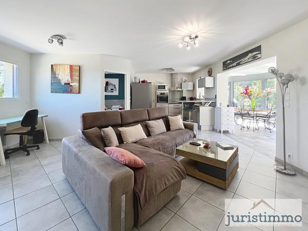 Malaucène (84340) Superbe Villa récente au pied du Mont Ventoux - 4 chambres - 3 salles d'eau - Piscine - Garage