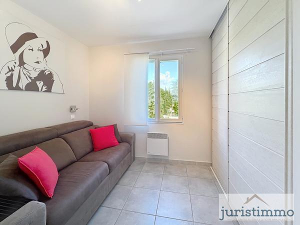 Malaucène (84340) Superbe Villa récente au pied du Mont Ventoux - 4 chambres - 3 salles d'eau - Piscine - Garage