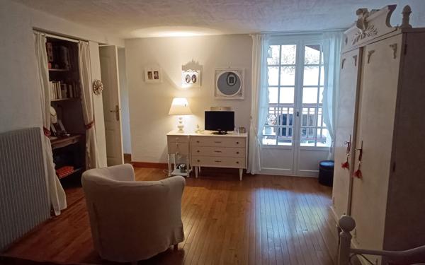 Maison à vendre    4 pièces •  Cinais