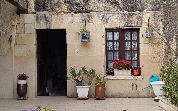 Maison à vendre    4 pièces •  Cinais