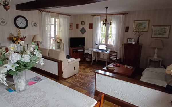 Maison à vendre    4 pièces •  Cinais