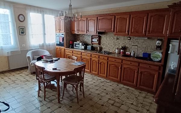 Maison à vendre    4 pièces •  Cinais