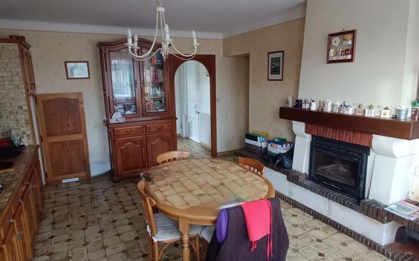 Maison à vendre    4 pièces •  Cinais