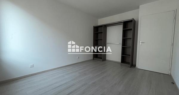 Location Appartement 3 pièces 55.18 m² - Vénissieux 69200