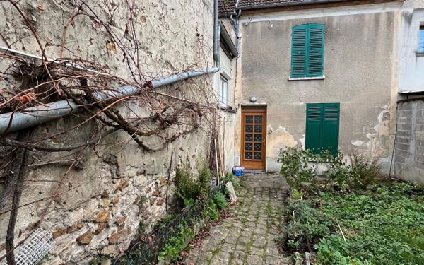 Maison à louer    3 pièces •  Crouttes-sur-Marne