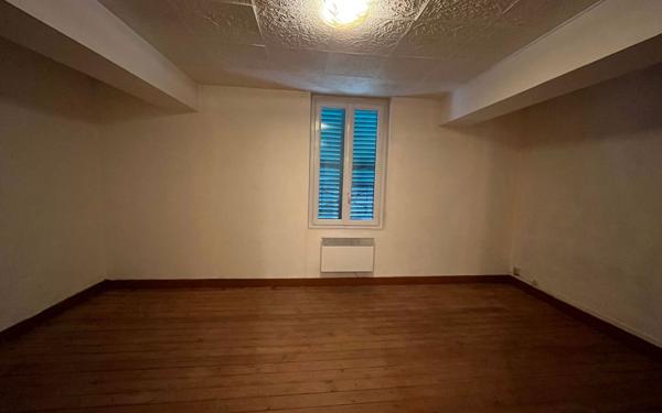 Maison à louer    3 pièces •  Crouttes-sur-Marne