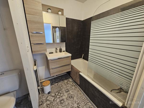 Poitiers EST, appartement de type 2 d'environ 44 m² avec parking et terrasse