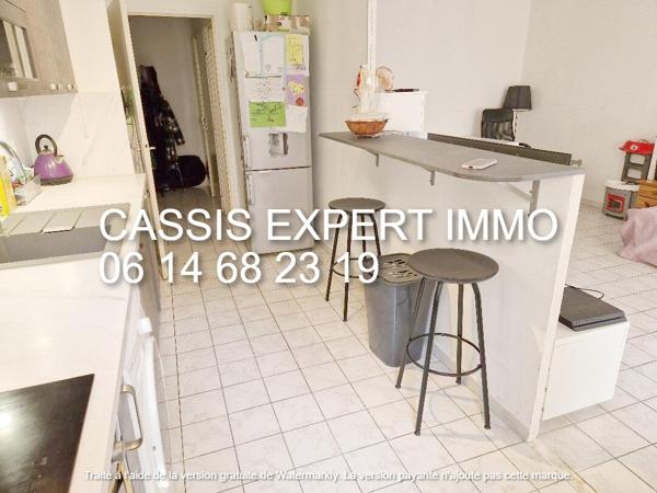 Aubagne (13400) T 3 de 70 m2 en centre ville dans résidence semi-récente