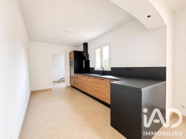 Maison à vendre 5 pièces 112 m² Rochefort-du-Gard