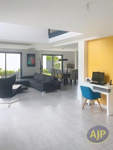 Vente maison Orvault : 619 500 € - AJP Immobilier Saint-Sébastien-sur-Loire