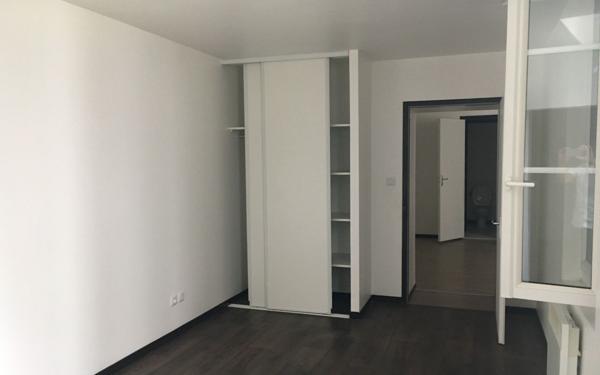 Appartement à louer    3 pièces •  Rochefort