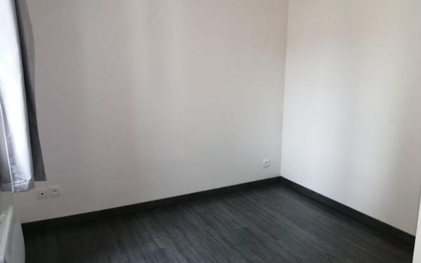 Appartement à louer    3 pièces •  Rochefort