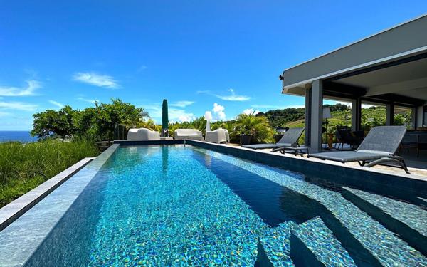 Maison à vendre    4 pièces •  Le Marigot