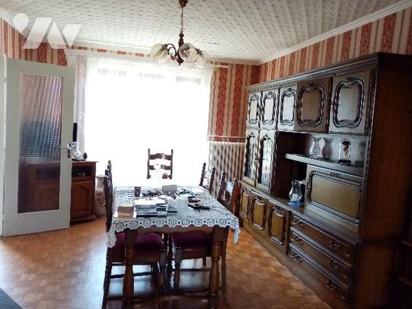 PAVILLON dans un bourg avec COMMERCES proche de LA CHARITE SUR LOIRE