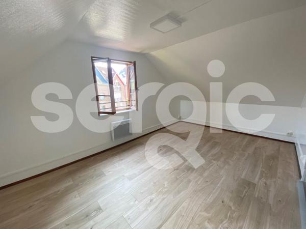 Location 1 Pieces 17 80000 Amiens 25 1422 01 0009