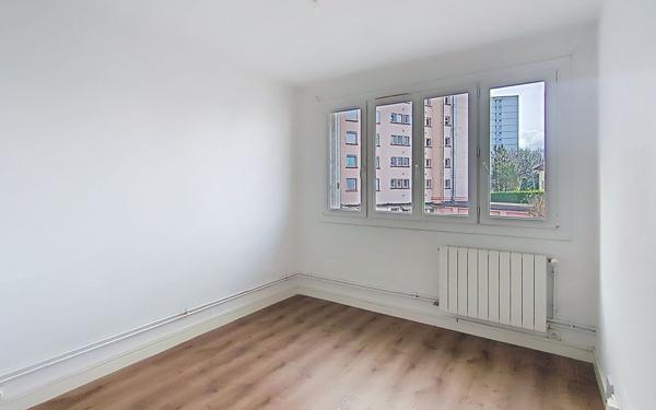 Appartement à vendre    3 pièces • 50,53 m2 Pau