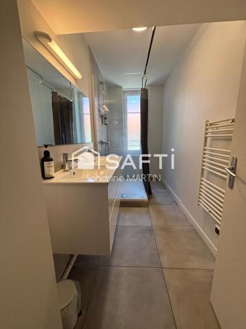 Appartement T5, 105m2, RDC surélevé, cave