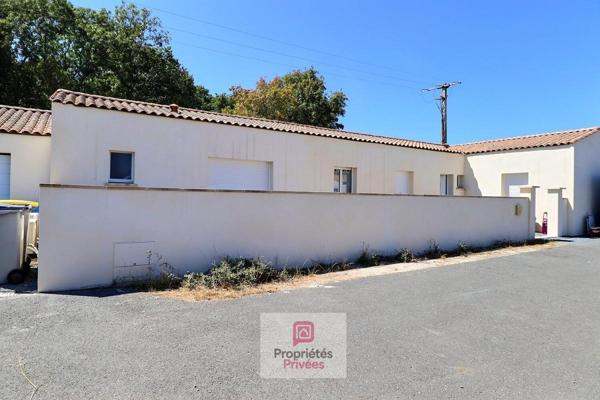 Maison 6 pièces 138 m2 avec GARAGE  - 4 CHAMBRES DONT UNE SUITE PARENTALE 137 m2 avec cellier et garage