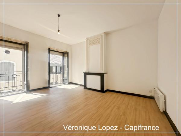 Exclusvité. Villeneuve Sur Lot, appartement T3 traversant au 2ème étage d'un bel immeuble en pierres