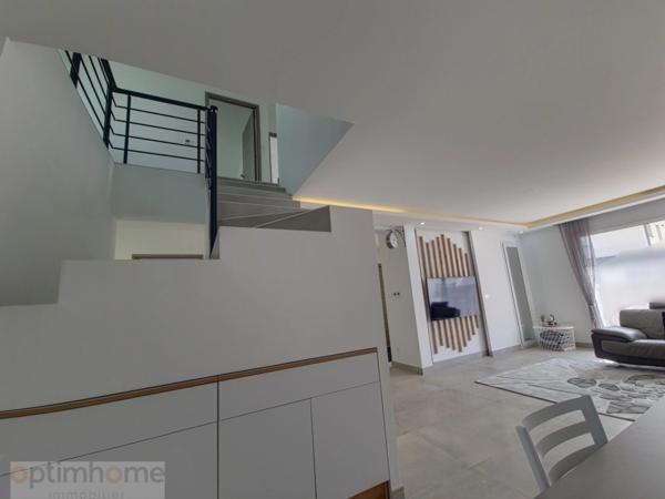 Dijon Sud, Perrigny-Les-Dijon, maison T6 de 147 m2 sur un terrain de 523 m2