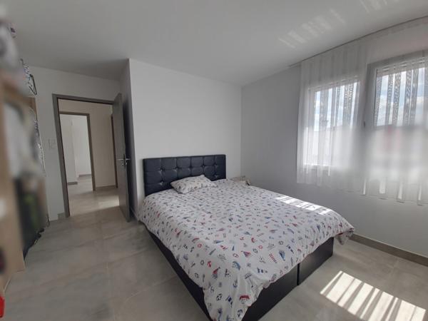 Dijon Sud, Perrigny-Les-Dijon, maison T6 de 147 m2 sur un terrain de 523 m2