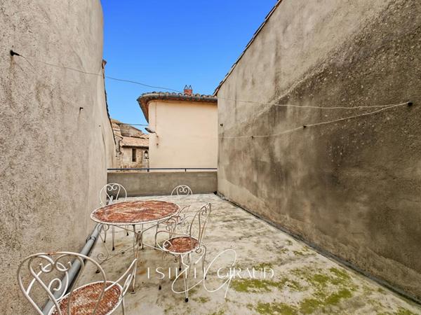 Maison en pierre avec tomettes, terrasse et atelier ? Rieux-Minervois