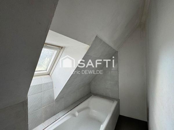 Longère à rénover au calme, proche Ducey-les-Chéris