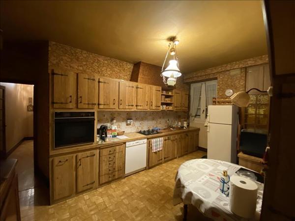 Immeuble à vendre |  Thiviers |  210 m²