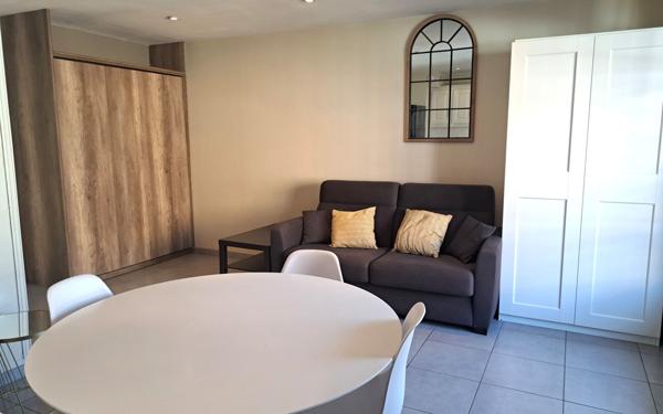 Appartement à vendre    1 pièce • 28,02 m2 Vallauris