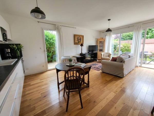 Maison moderne à Mèze 4 pièce(s) 81 m2, terrasse, jardin et garage