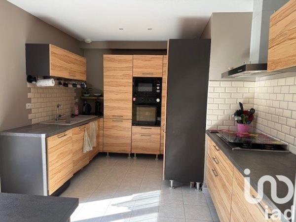 Pavillon 7 pièces de 140 m² à Essoyes (10360)